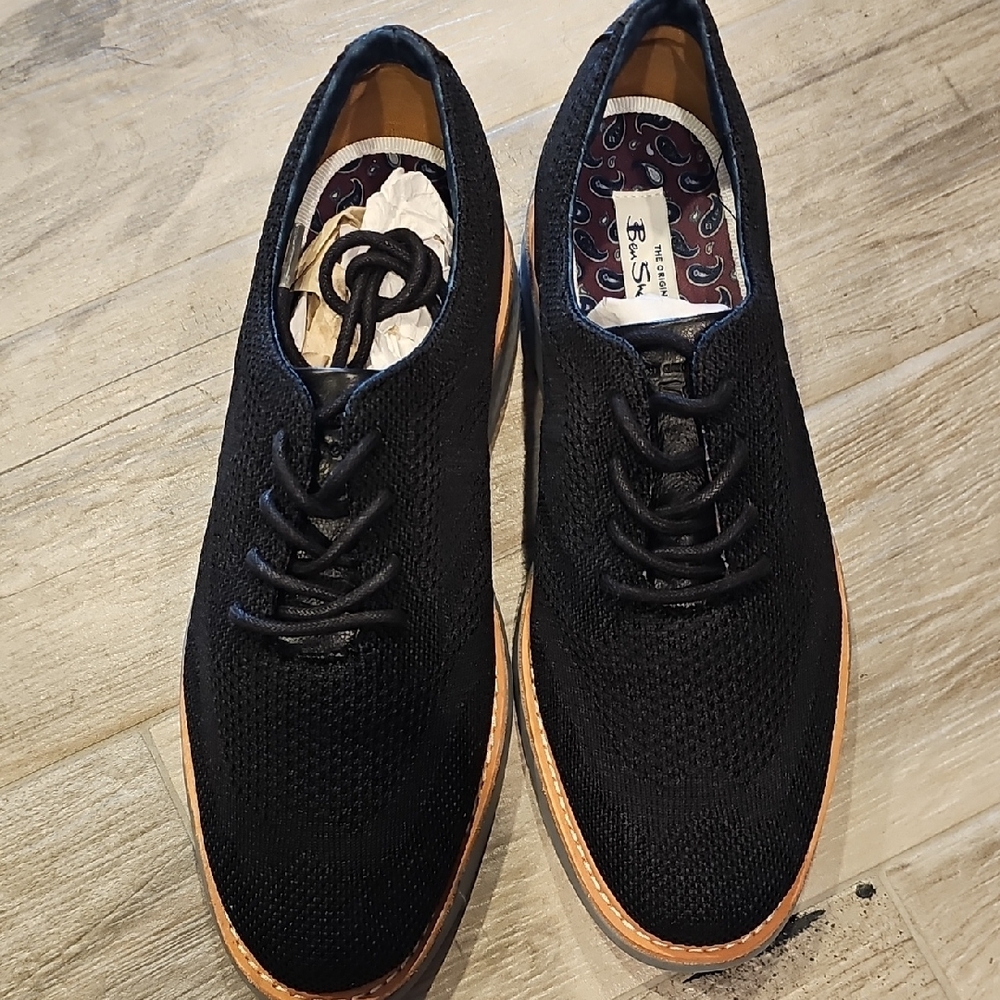 Black Oxford Lace-Up Shoes with Textured Fabric